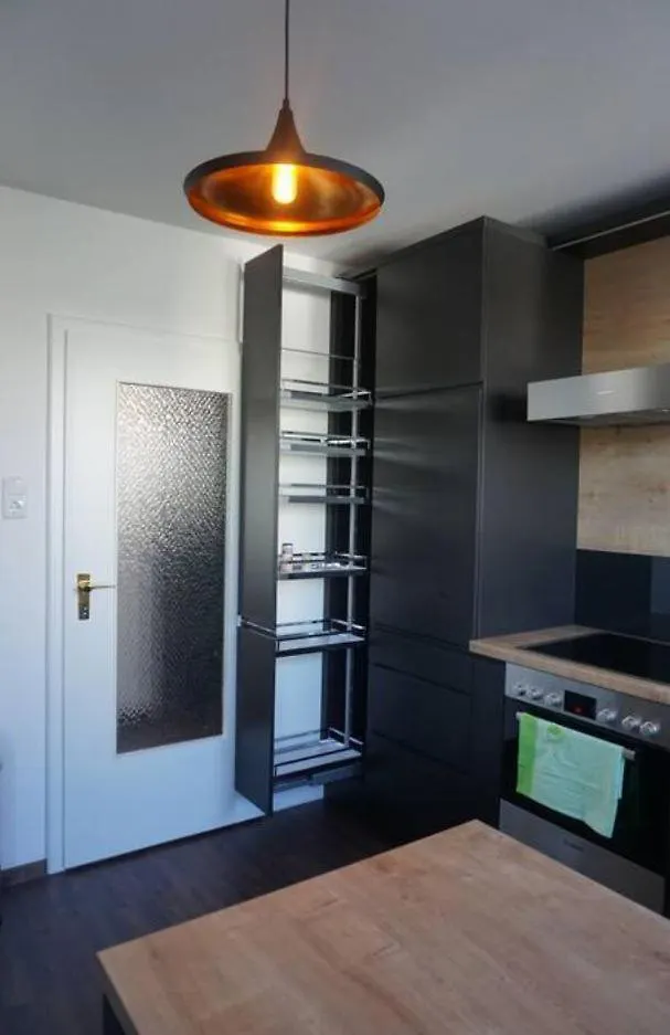 Apartment Virginie Fewo Nr 3 90qm inklusive Balkon und privatem Parkplatz Augsburg